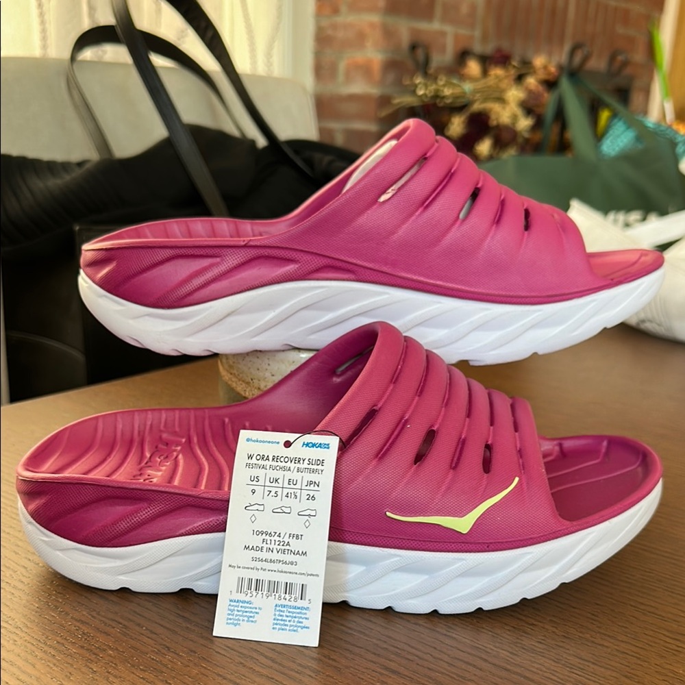 Hoka Women's Pink Slide Sandals